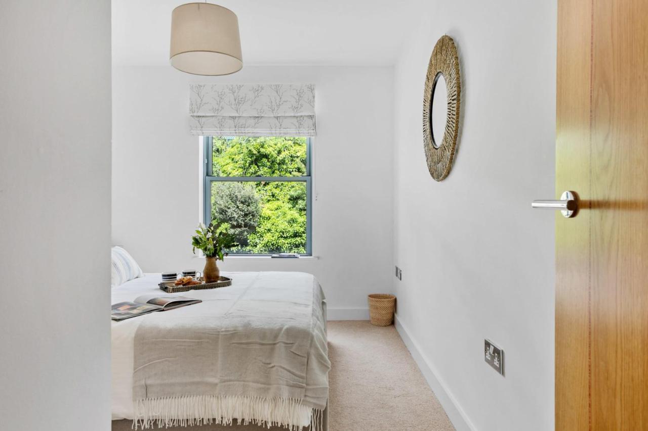 Apartment A7 Masts - Striking Beach Bolthole With Beautiful Sea Views Private Balcony & Parking
