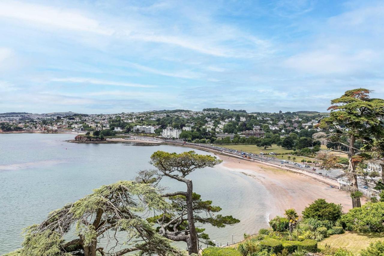A7 Masts - Striking Beach Bolthole With Beautiful Sea Views Private Balcony & Parking Apartment *