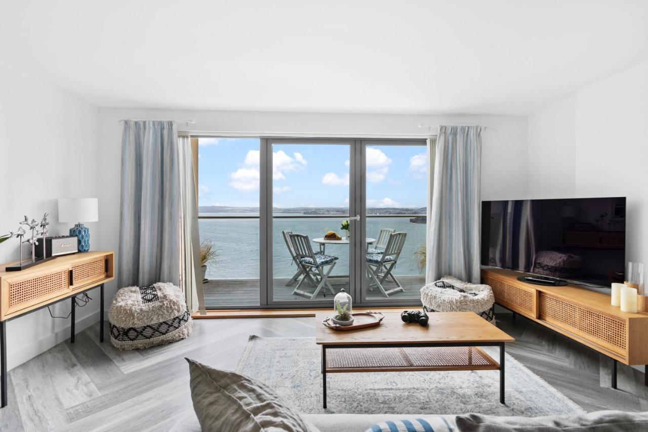 Apartment A7 Masts - Striking Beach Bolthole With Beautiful Sea Views Private Balcony & Parking